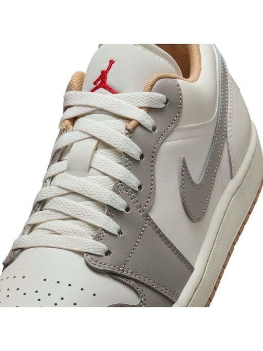 Men Air Jordan 1 Low Sneakers