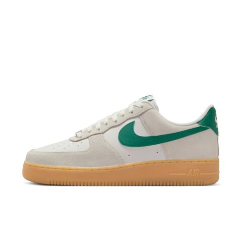 Men AIR FORCE 1 '07 LV8 Sneakers