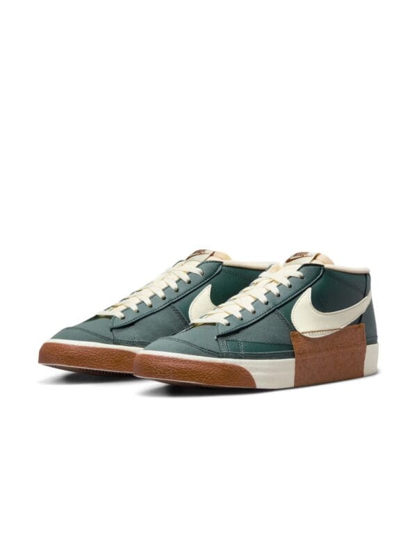 Men Blazer Low Pro Club Bts Nsw Basketball Sneakers
