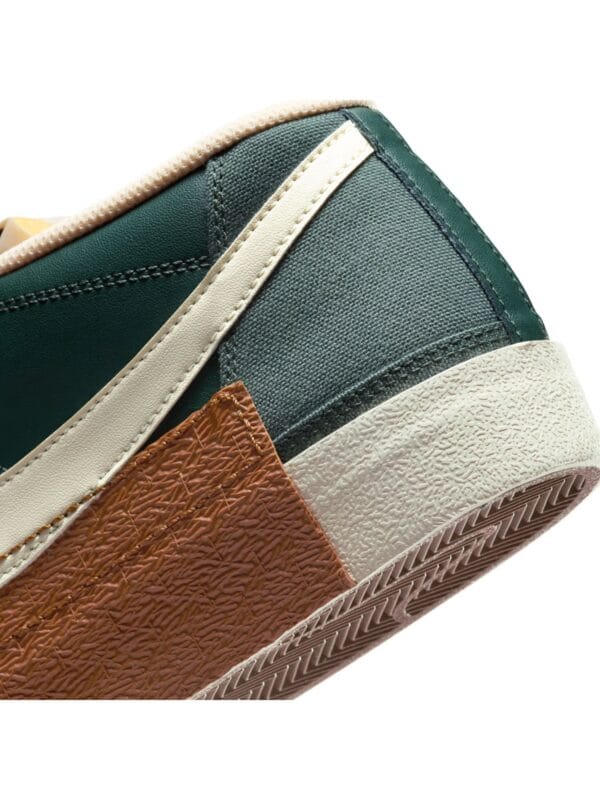 Men Blazer Low Pro Club Bts Nsw Basketball Sneakers