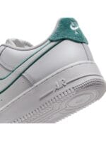 Men Air Force 1 '07 LV8 Sneakers