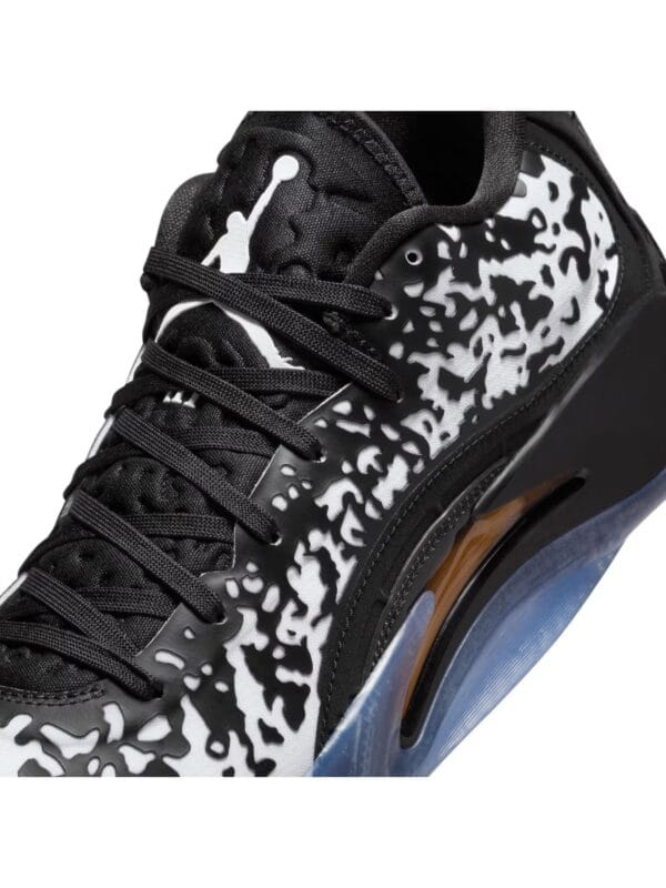 Men Zion 3 PF Sneakers